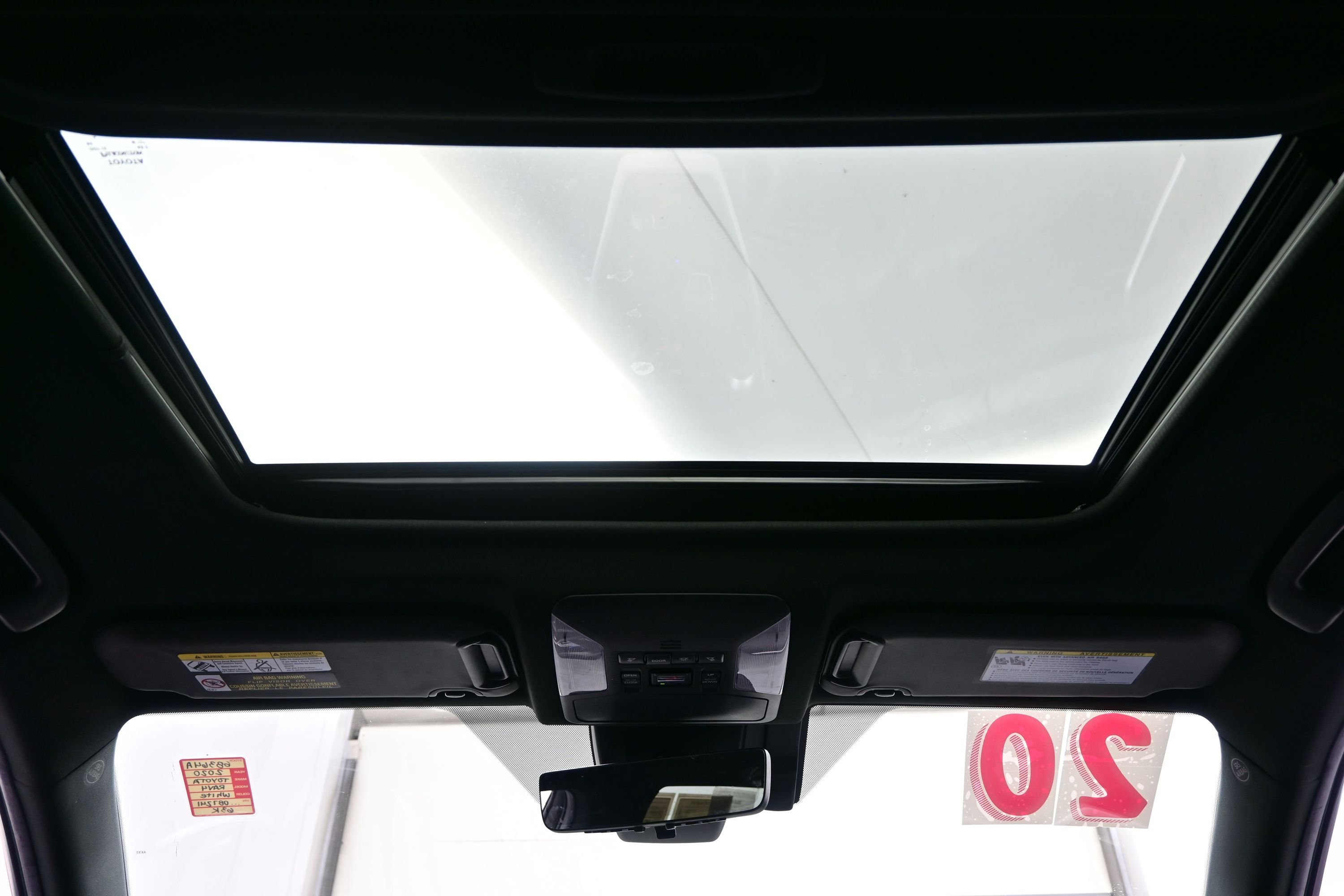 Used 2020 Toyota RAV4 XSE w/ XSE Grade Weather Package AWD/4WD image 18