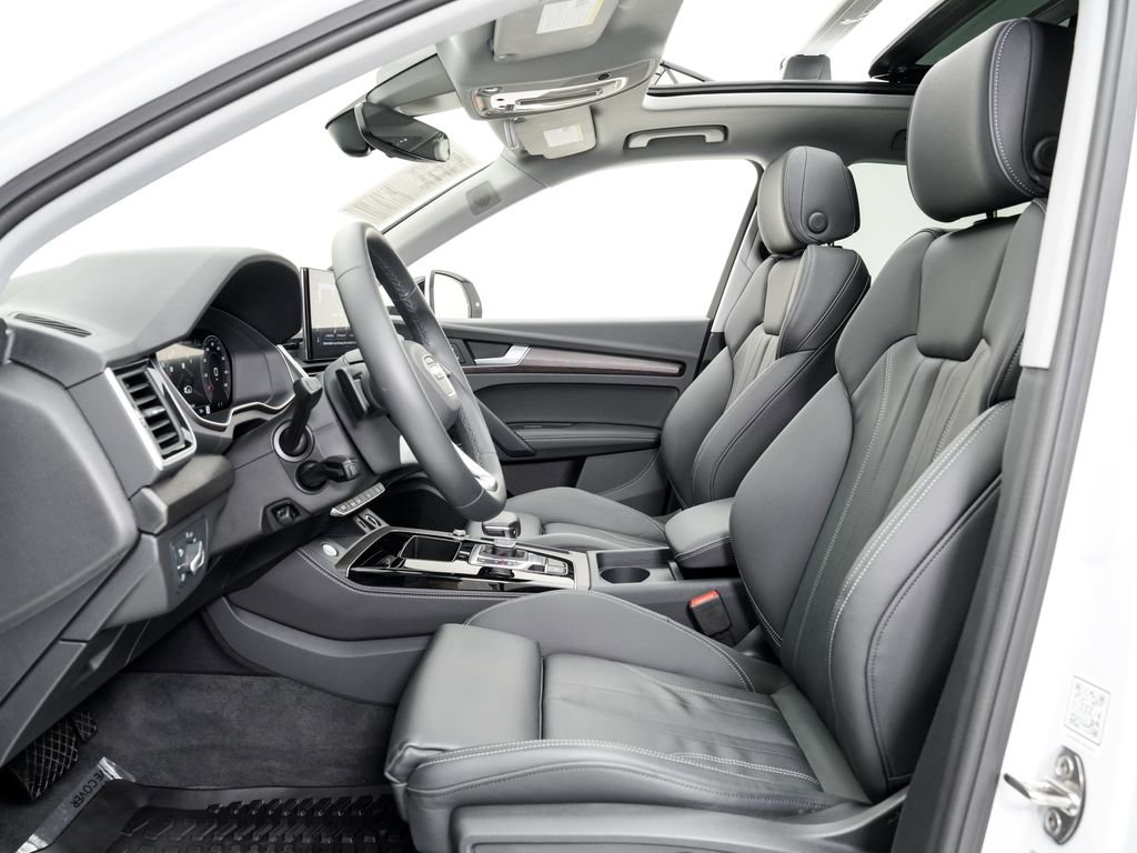 Certified 2025 Audi Q5 2.0T Premium Plus w/ Premium Plus Package image 6
