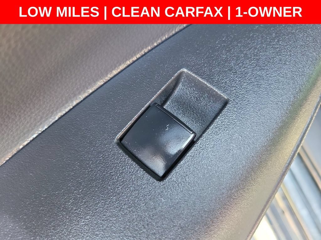 Used 2022 Toyota Corolla SE w/ Carpet Mat Package (TMS) FWD image 18