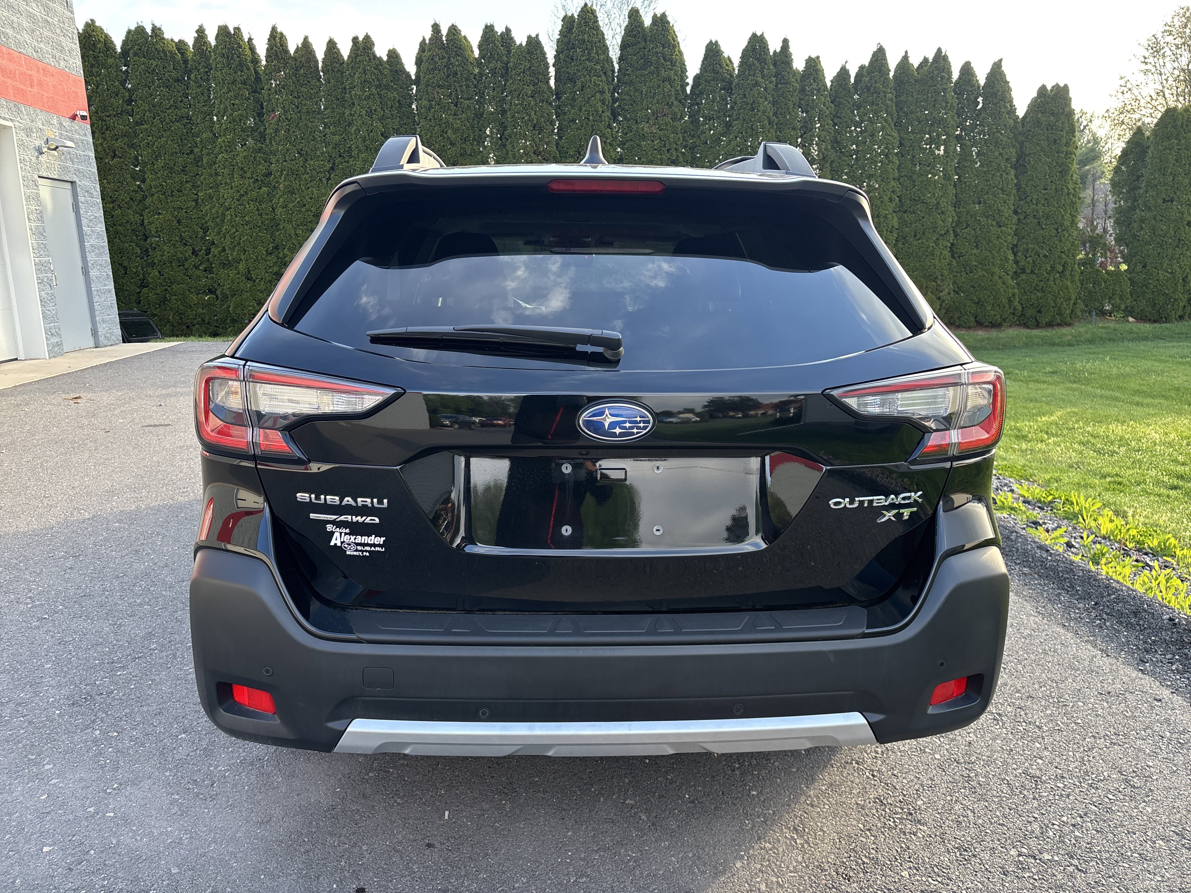 Used 2025 Subaru Outback Limited XT image 4