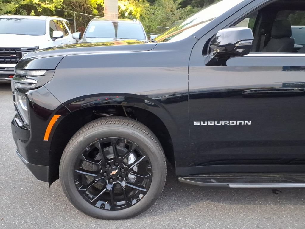 New 2026 Chevrolet Suburban LT w/ Comfort Package AWD/4WD image 6
