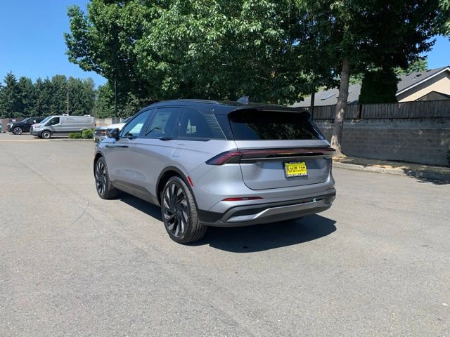 New 2025 Lincoln Nautilus Reserve image 3