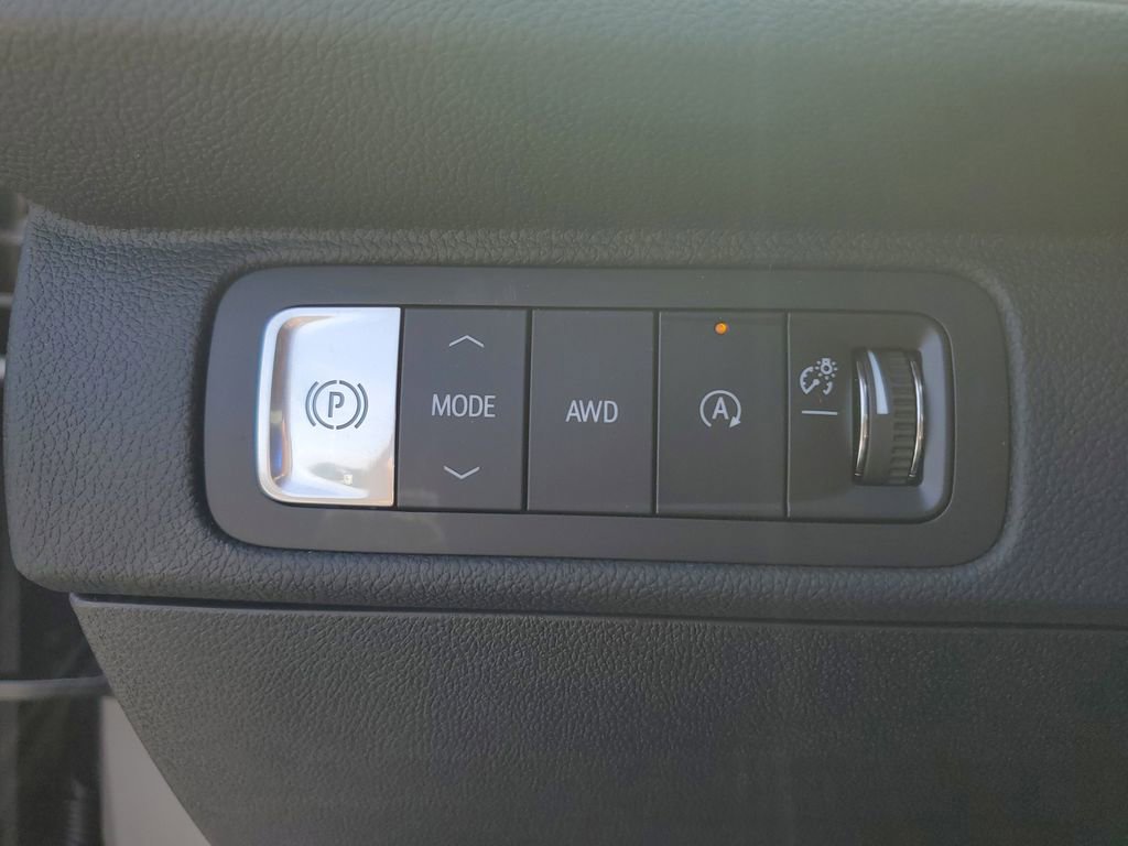New 2026 Chevrolet Traverse Z71 w/ Enhanced Driving Package AWD/4WD image 25