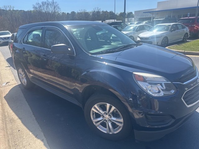 Used 2017 Chevrolet Equinox LS image 2
