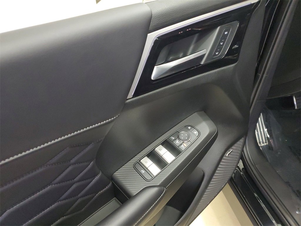 New 2025 Mitsubishi Outlander SEL image 18