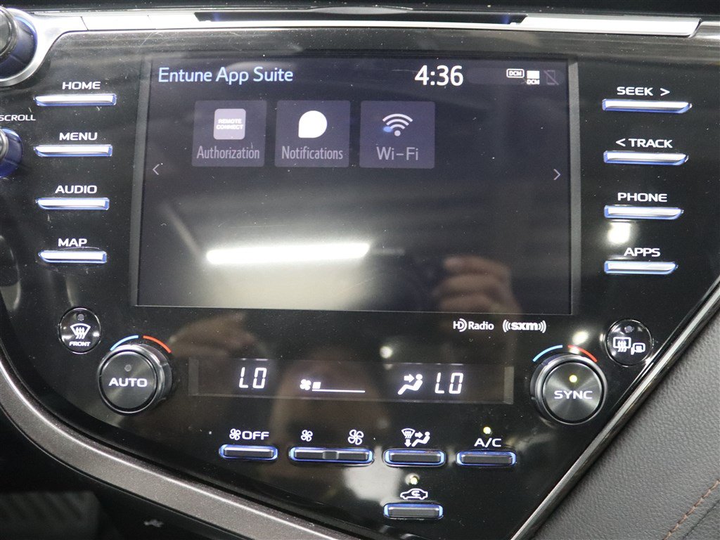 Used 2020 Toyota Camry XLE FWD image 35