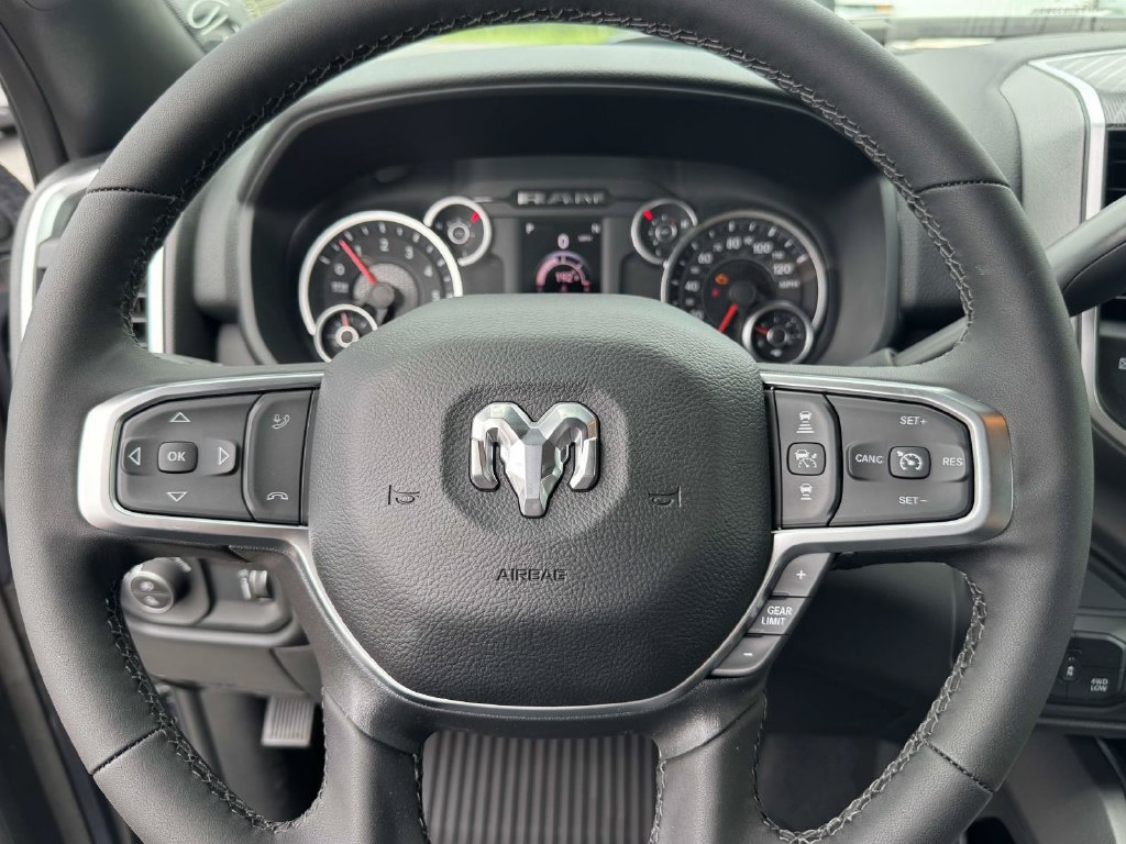 New 2026 RAM 2500 Big Horn AWD/4WD image 17