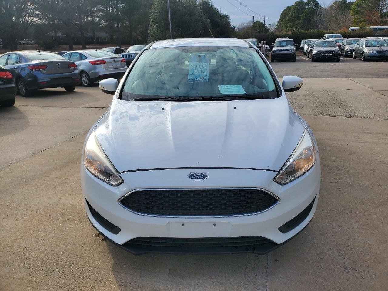 Used 2017 Ford Focus SE image 2