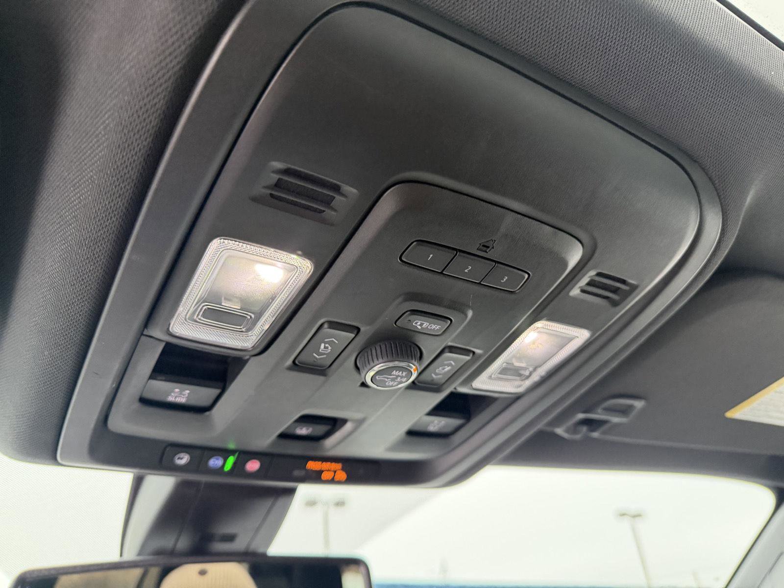 Used 2022 Chevrolet Tahoe RST w/ Sport Performance Package image 29