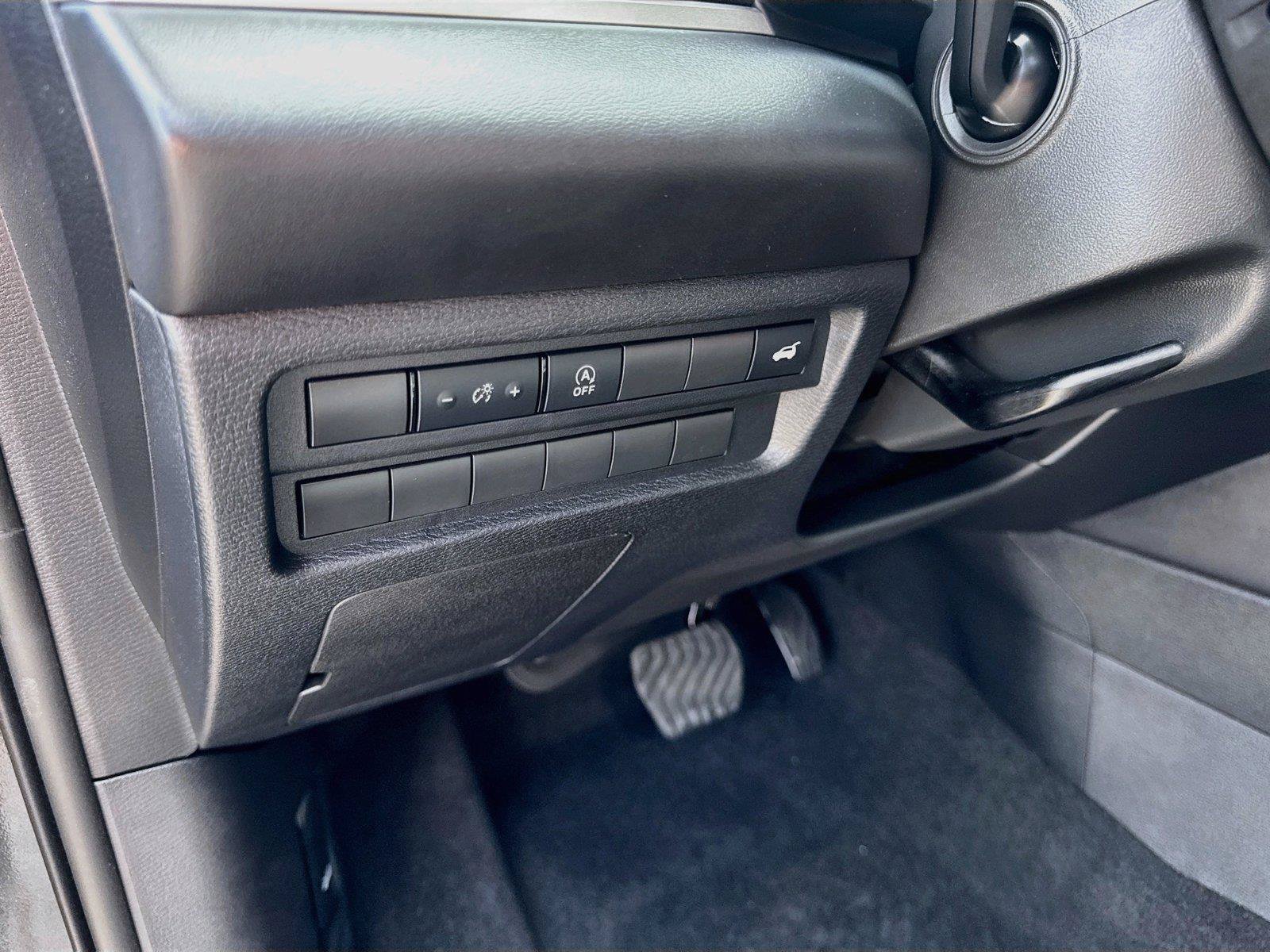 New 2026 Mitsubishi Outlander SE FWD image 14