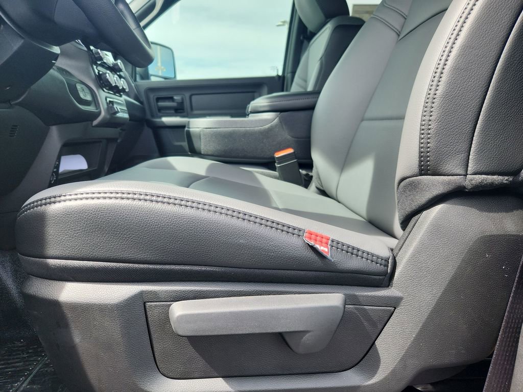 New 2026 RAM 3500 Tradesman AWD/4WD image 11