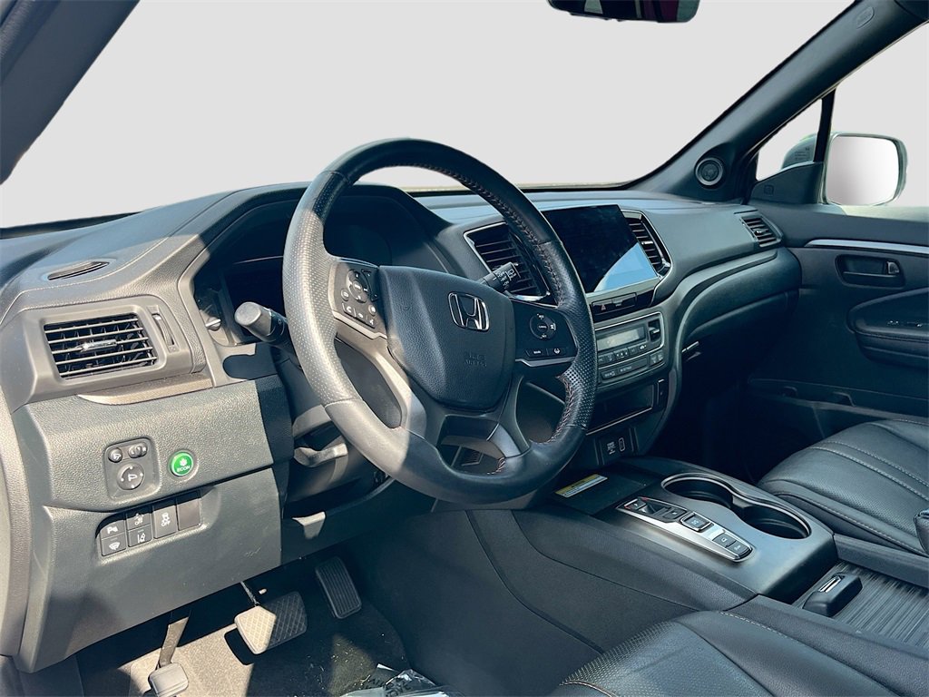 Used 2023 Honda Passport TrailSport image 9