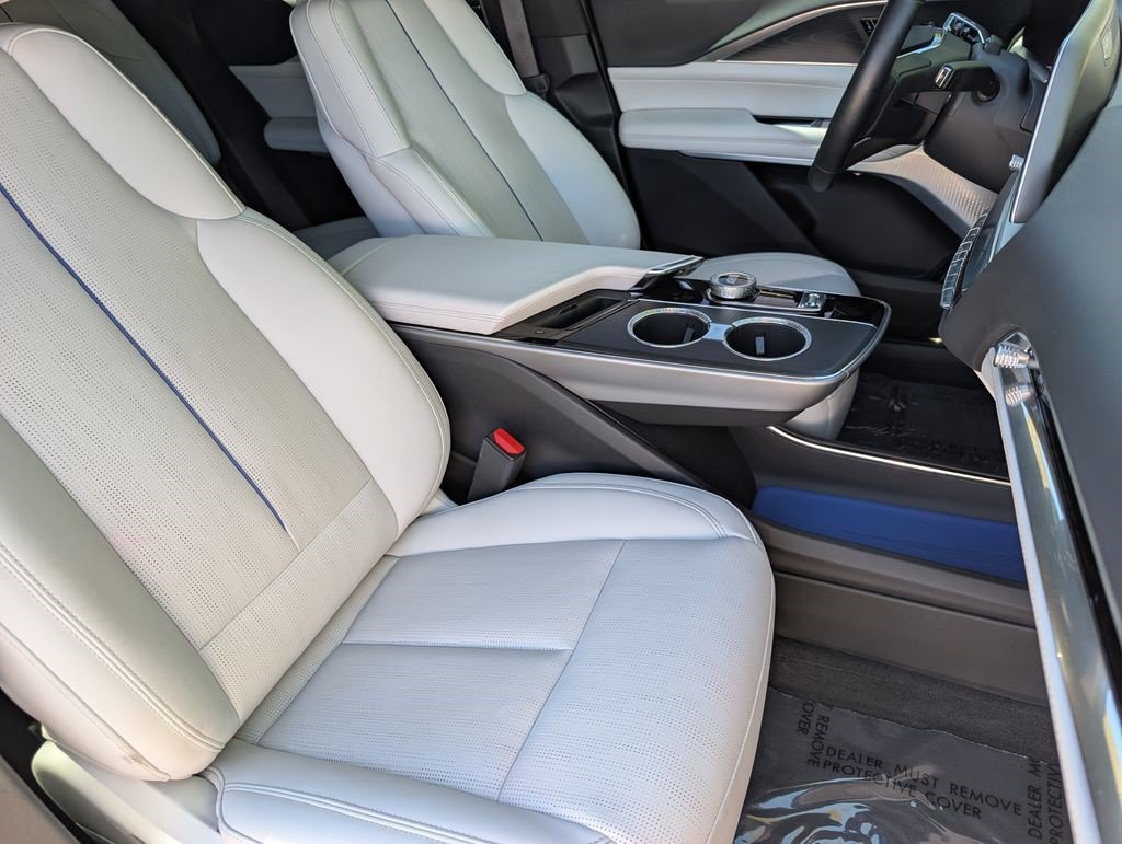 Certified 2024 Cadillac Lyriq Sport AWD/4WD image 20