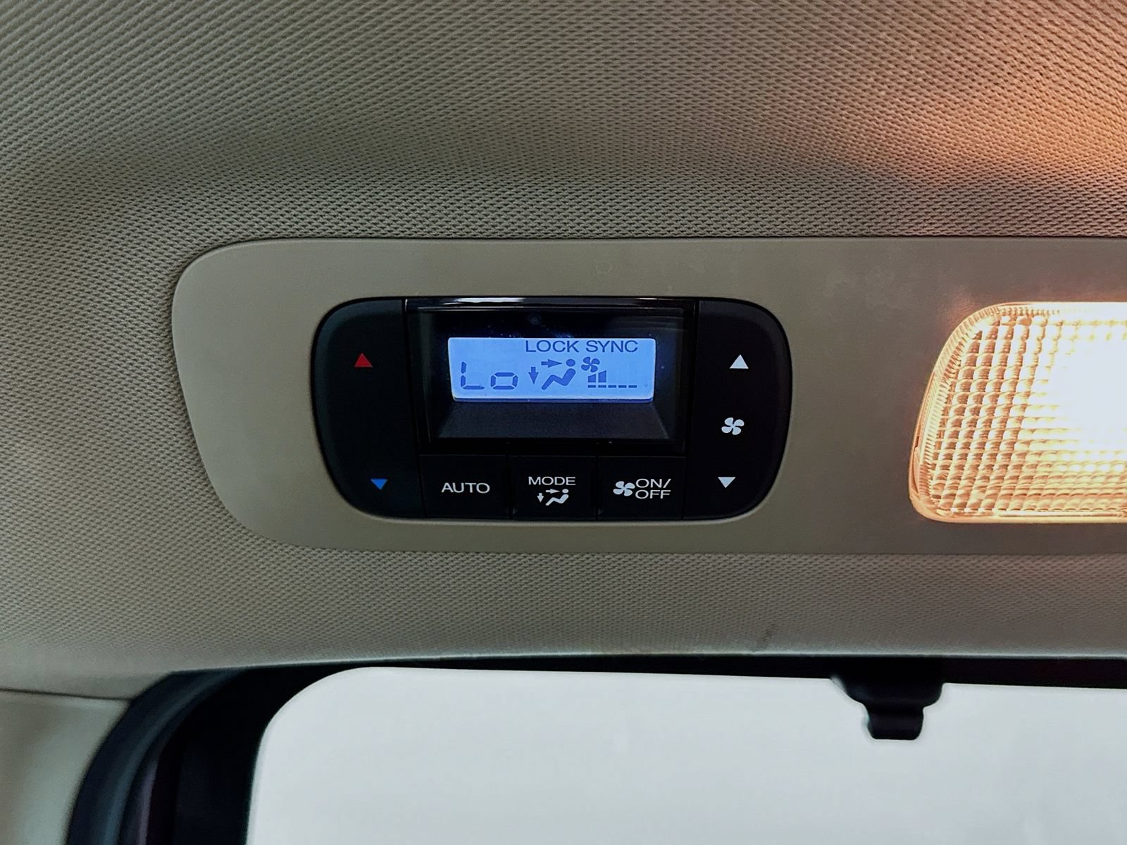 Used 2015 Honda Odyssey EX-L image 26
