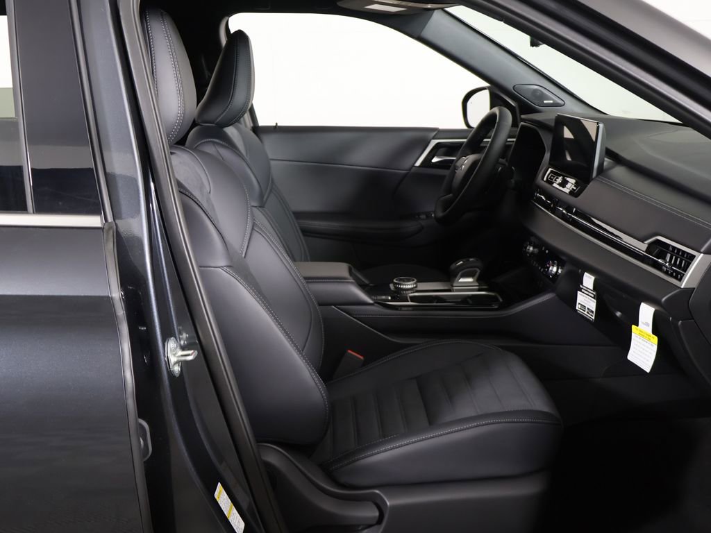 New 2026 Mitsubishi Outlander LE AWD/4WD image 28
