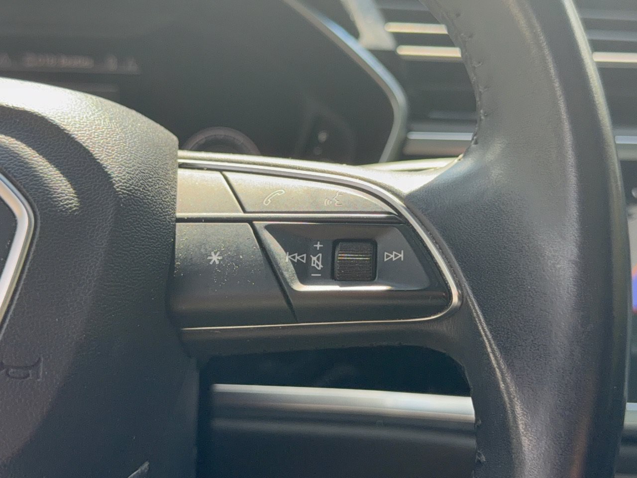 Used 2019 Audi Q3 2.0T Premium Plus AWD/4WD image 19