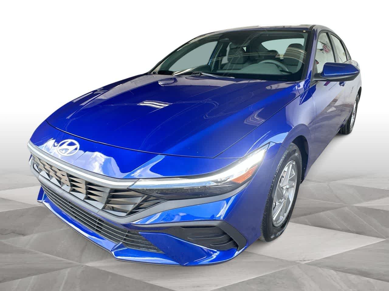 Used 2025 Hyundai Elantra SE FWD image 1