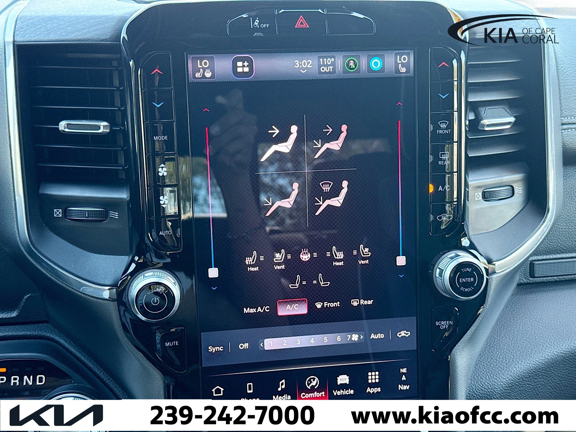 Used 2025 RAM 1500 Laramie image 31