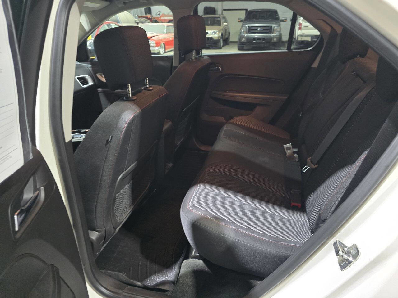 Used 2015 Chevrolet Equinox LT image 27