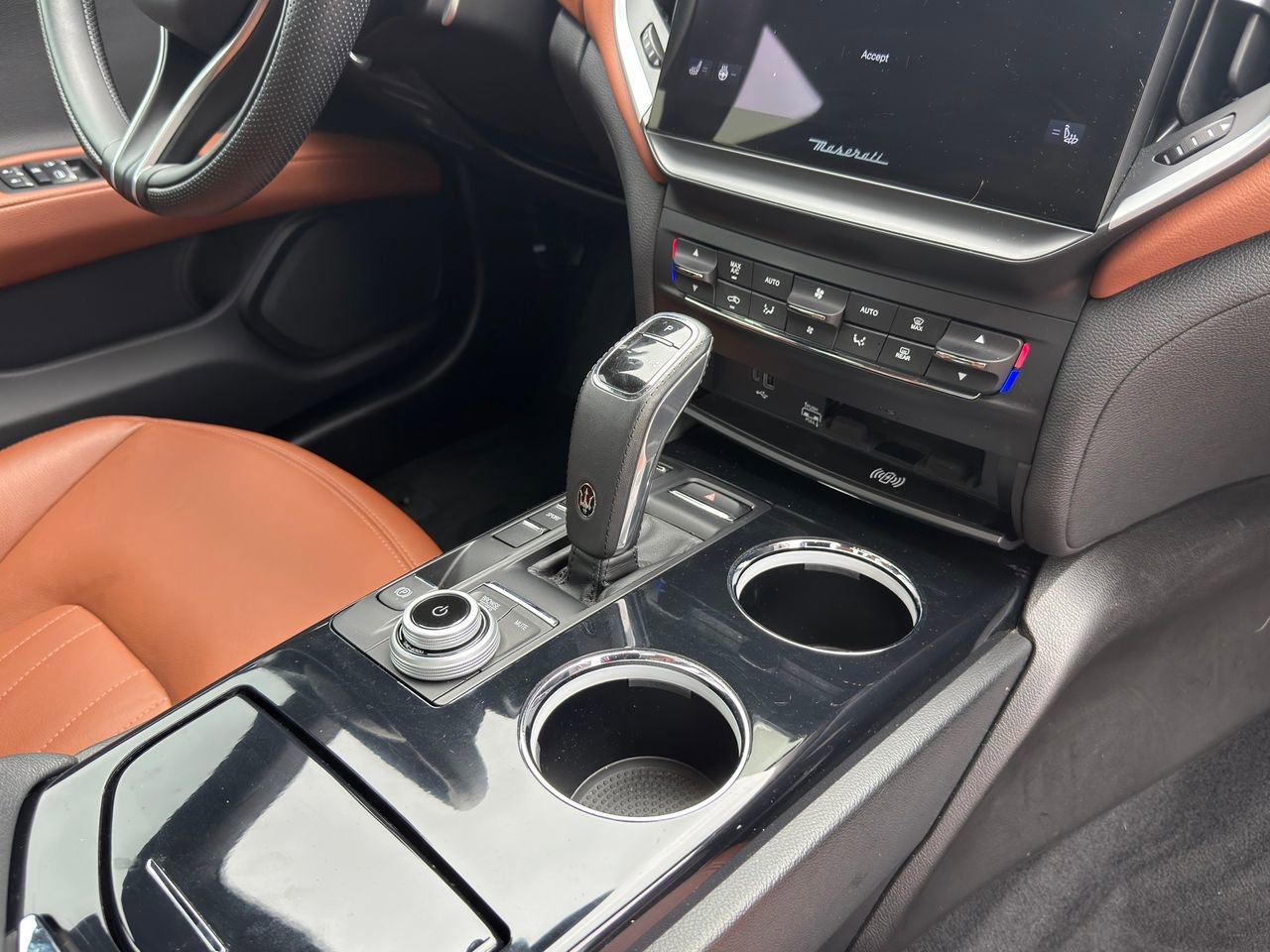 Certified 2022 Maserati Ghibli Modena Q4 AWD/4WD image 37