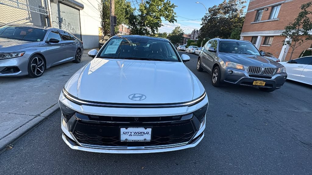 Used 2025 Hyundai Sonata Limited FWD image 9
