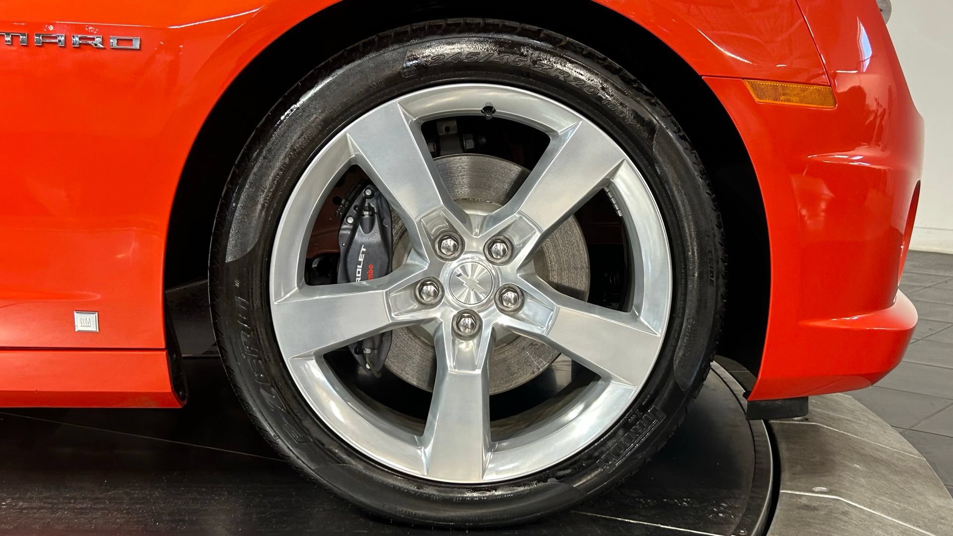 Used 2010 Chevrolet Camaro SS w/ Interior Accent Trim Package RWD image 17