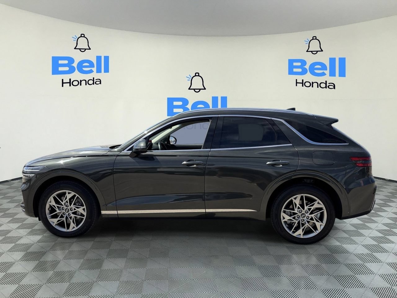 Used 2025 Genesis GV70 2.5T AWD/4WD image 2
