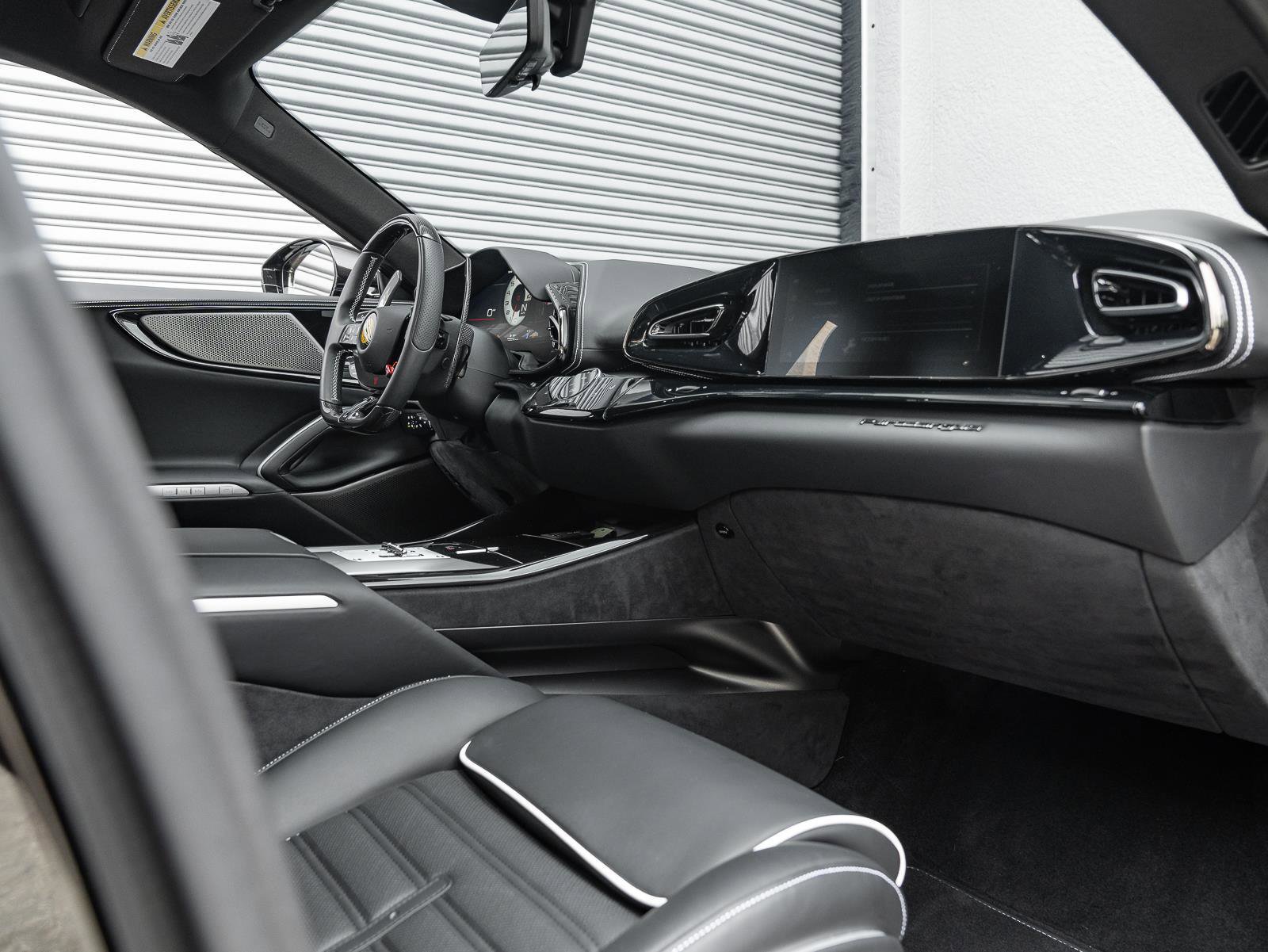 Used 2025 Ferrari Purosangue AWD/4WD image 6