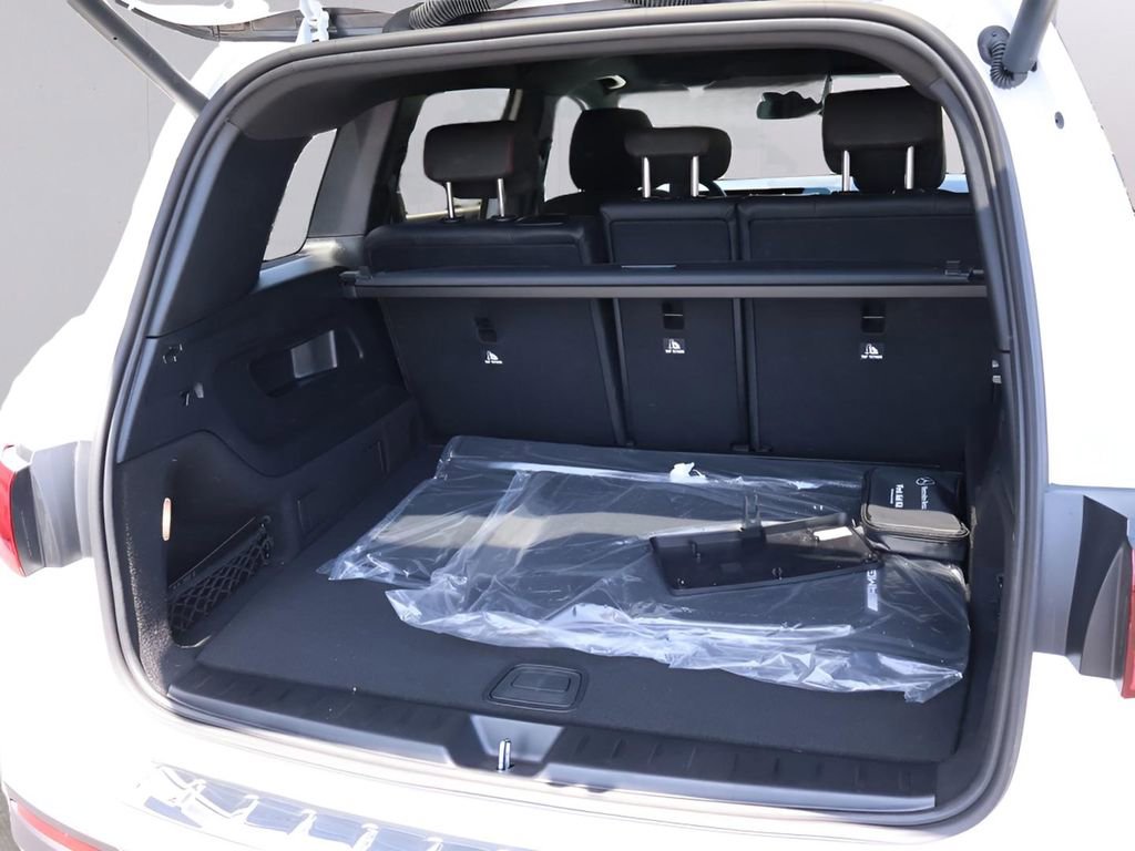 Certified 2025 Mercedes-Benz GLB 250 4MATIC image 17