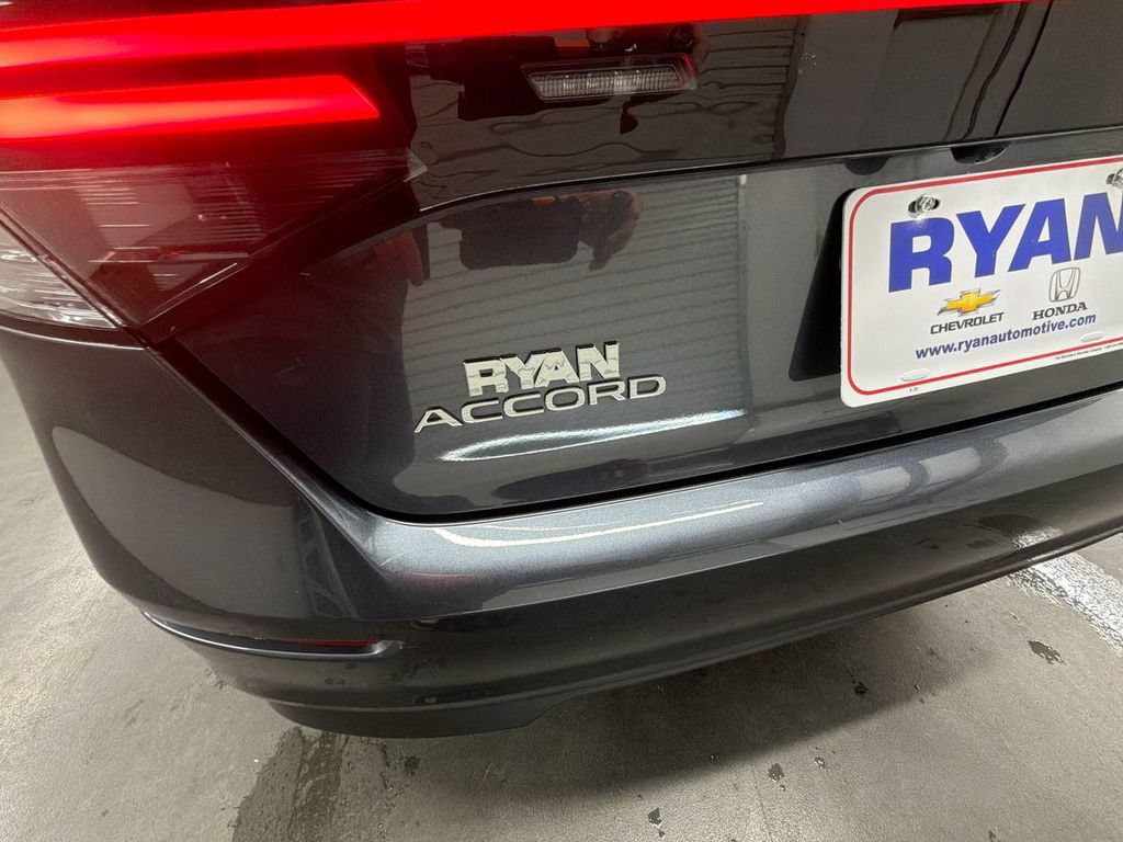 Used 2025 Honda Accord SE image 31