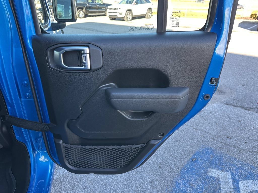 New 2026 Jeep Gladiator Sport AWD/4WD image 47
