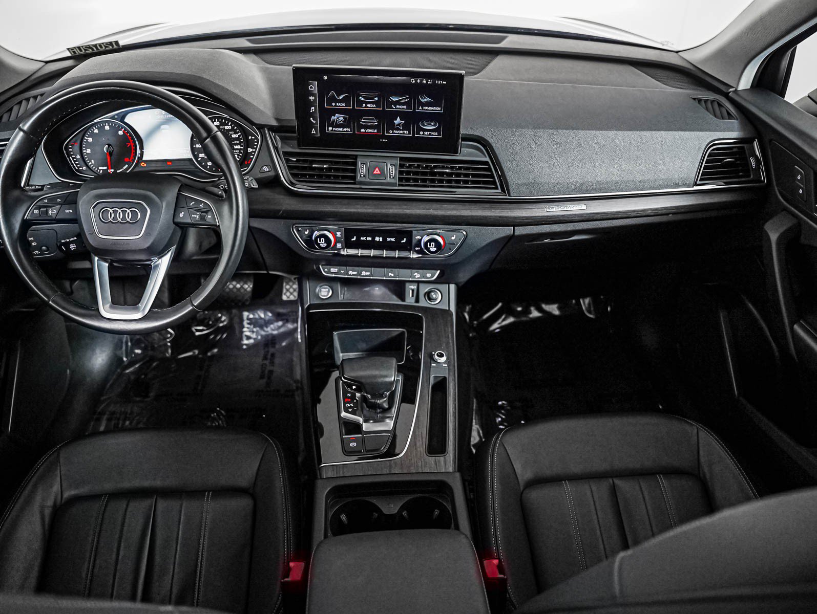 Certified 2023 Audi Q5 2.0T Premium w/ Convenience Package AWD/4WD image 9
