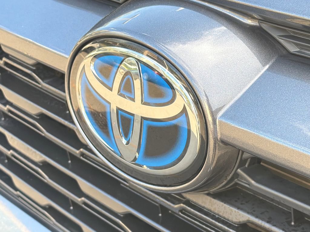 Used 2020 Toyota RAV4 XLE w/ Convenience Package image 15