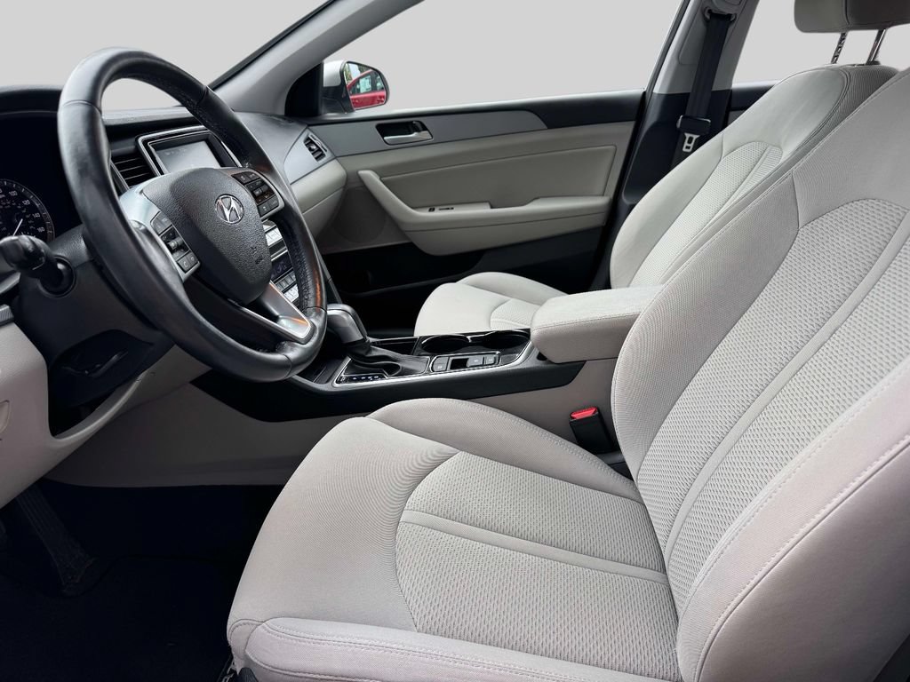 Used 2018 Hyundai Sonata SEL w/ Tech Package 04 FWD image 13