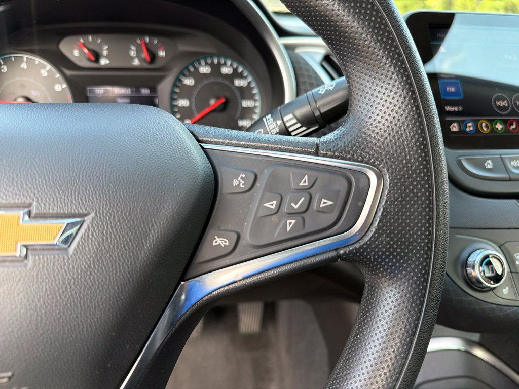 Used 2025 Chevrolet Malibu LT FWD image 17