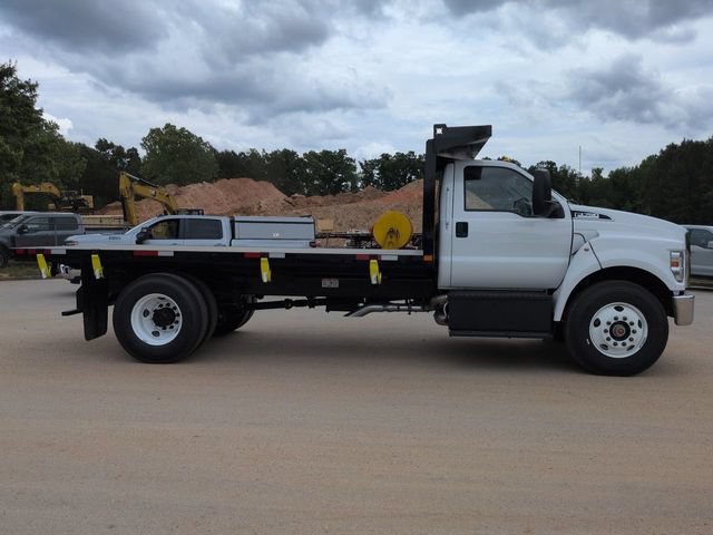 New 2027 Ford F750 2WD Regular Cab Super Duty image 3