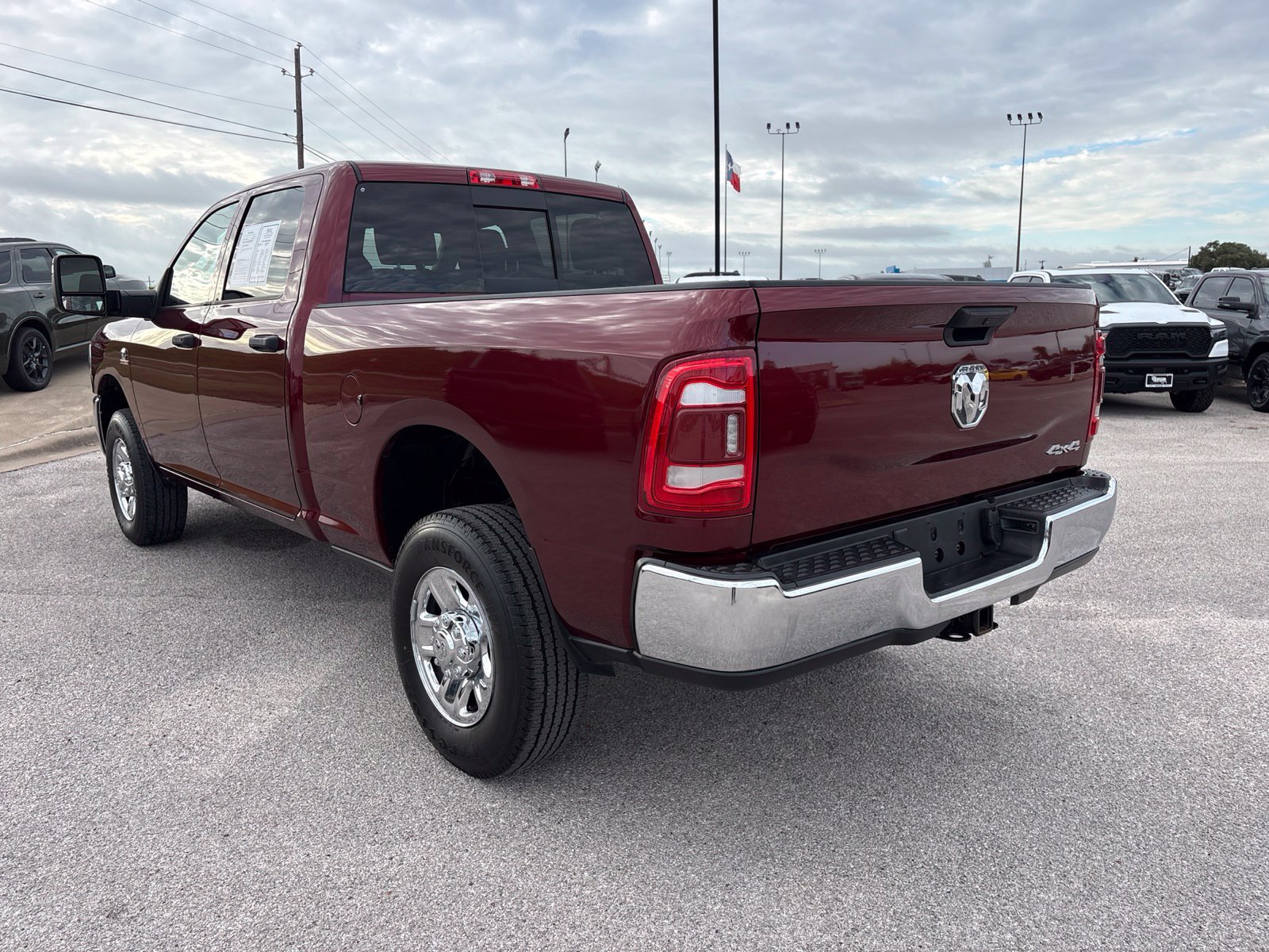 Used 2024 RAM 2500 Tradesman w/ Chrome Appearance Group AWD/4WD image 4