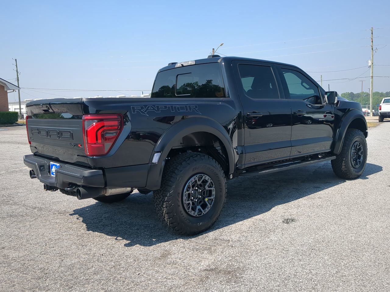 Used 2025 Ford F150 Raptor w/ Equipment Group 803A Raptor R AWD/4WD image 3