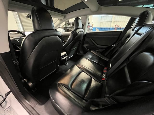 Used 2019 Tesla Model 3 Long Range RWD image 15