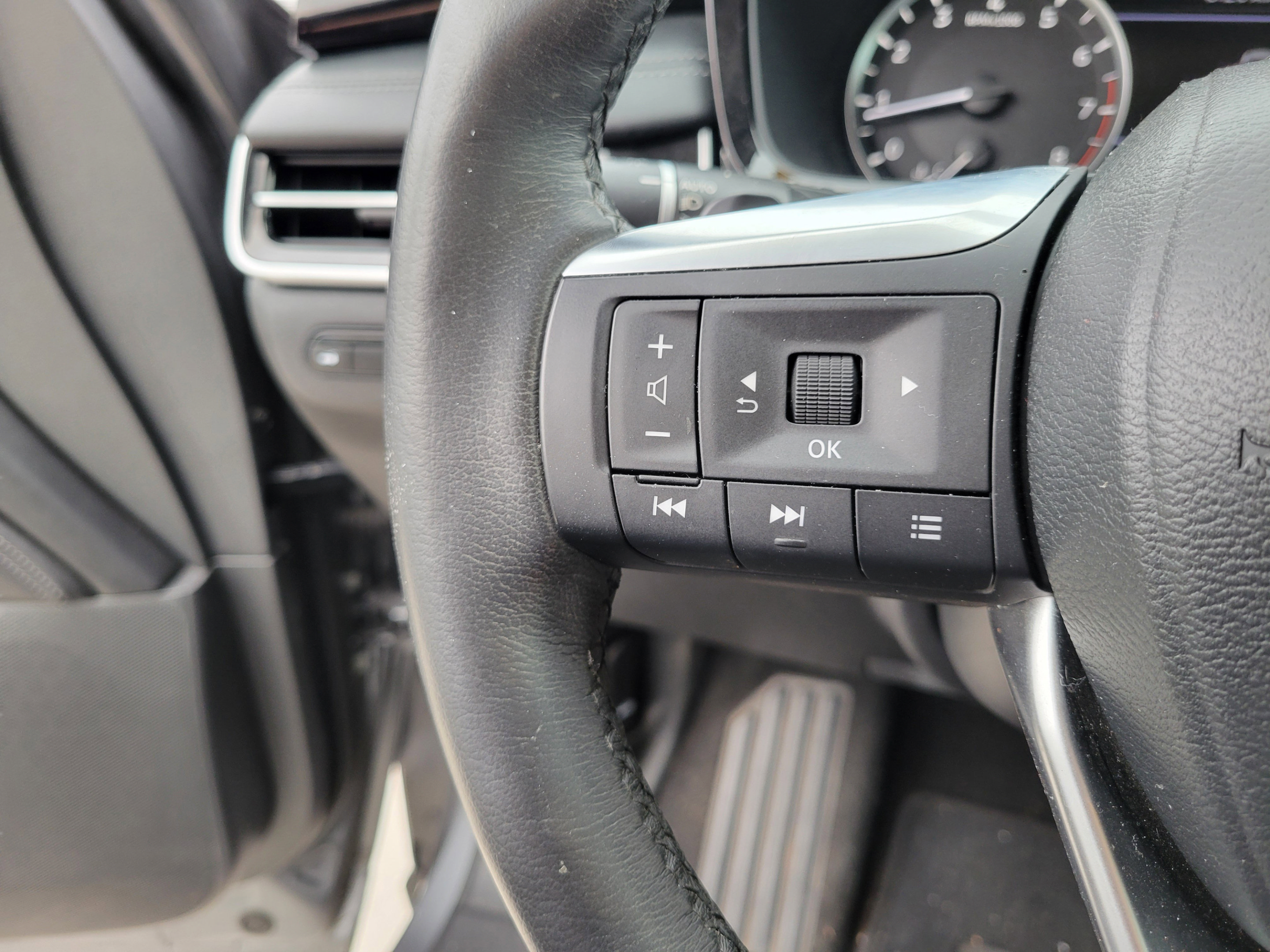 Used 2023 INFINITI QX60 Pure FWD image 22