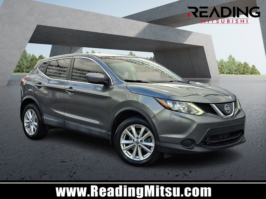Used 2019 Nissan Rogue Sport S w/ Appearance Package AWD/4WD image 1