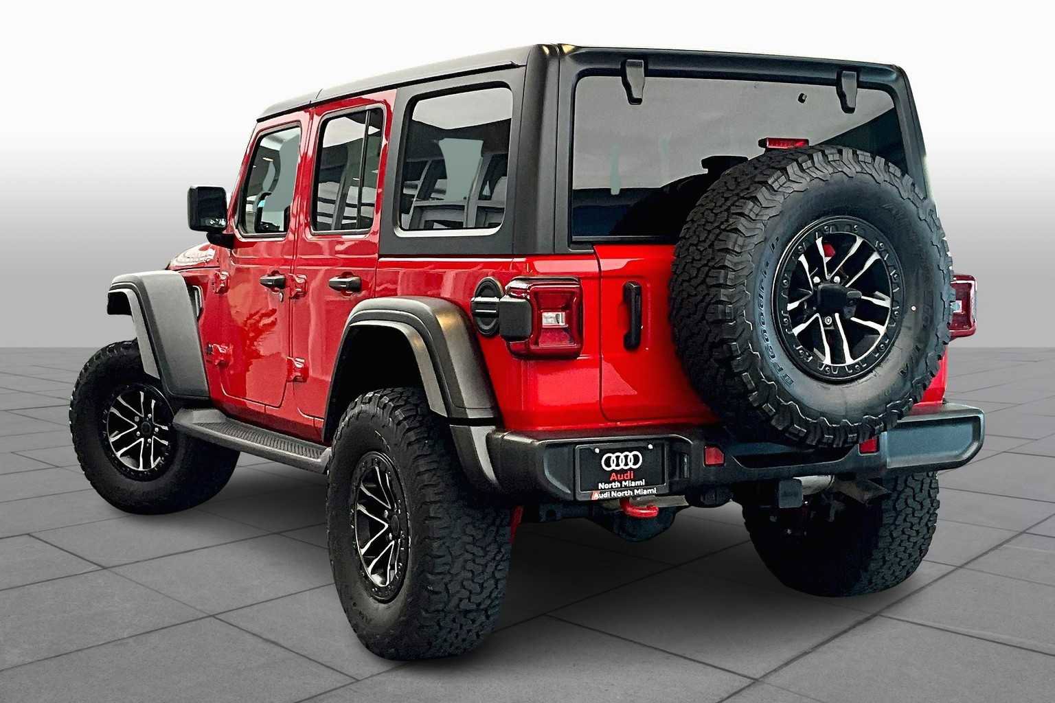 Used 2024 Jeep Wrangler Rubicon w/ XTREMEE 35" Tire Package image 10