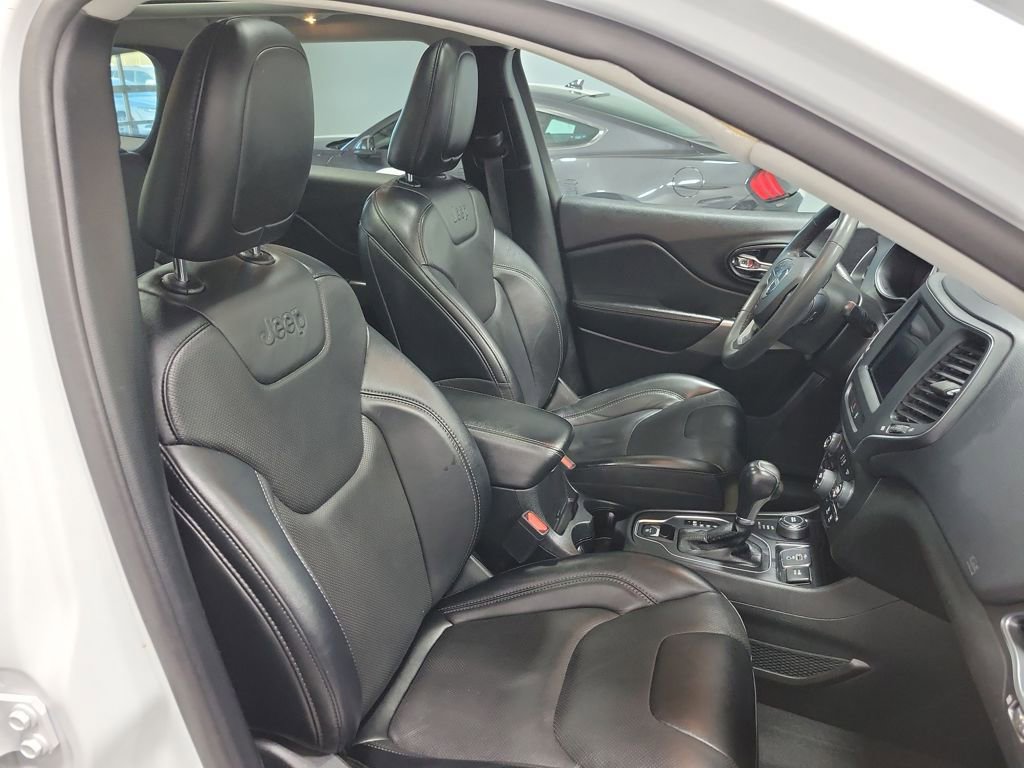 Used 2022 Jeep Cherokee Latitude Lux w/ Sun & Sound Group image 16