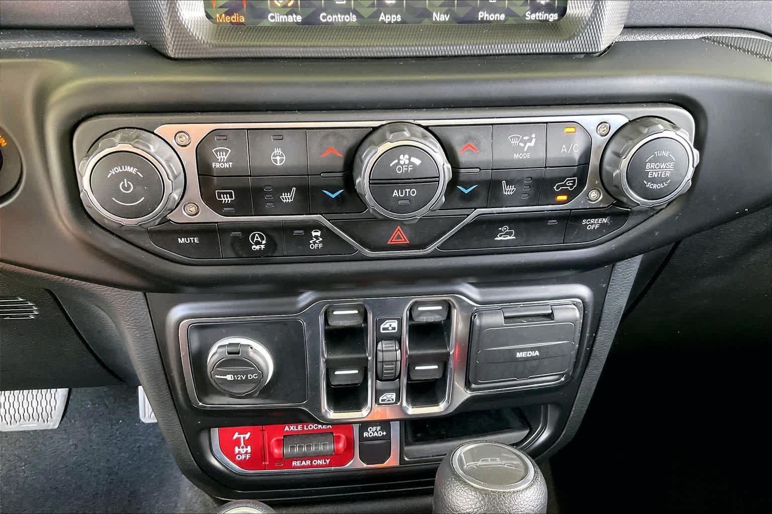 Used 2022 Jeep Gladiator Mojave w/ Cold Weather Group AWD/4WD image 33