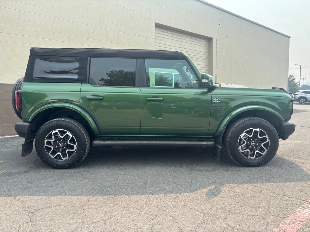 Used 2023 Ford Bronco Outer Banks AWD/4WD image 3