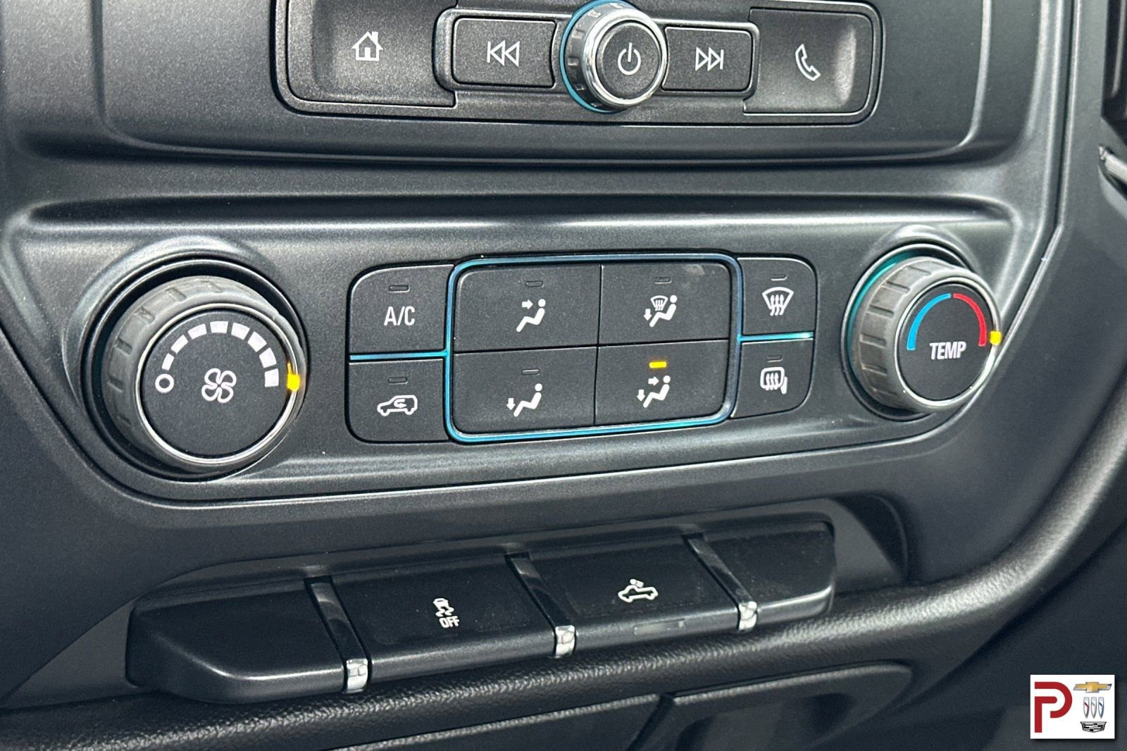 Used 2018 GMC Sierra 3500 4x4 Regular Cab image 19