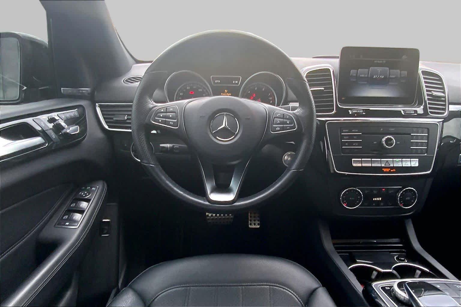 Used 2019 Mercedes-Benz GLE 400 4MATIC image 6