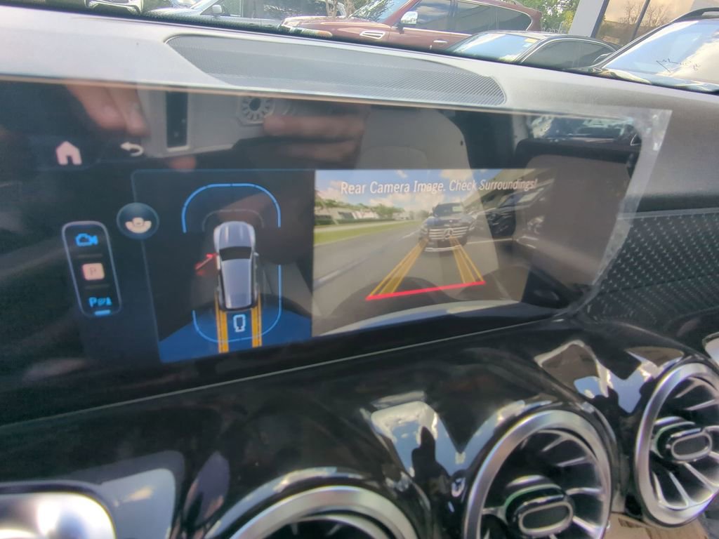 New 2025 Mercedes-Benz GLB 250 GLB 250 image 7