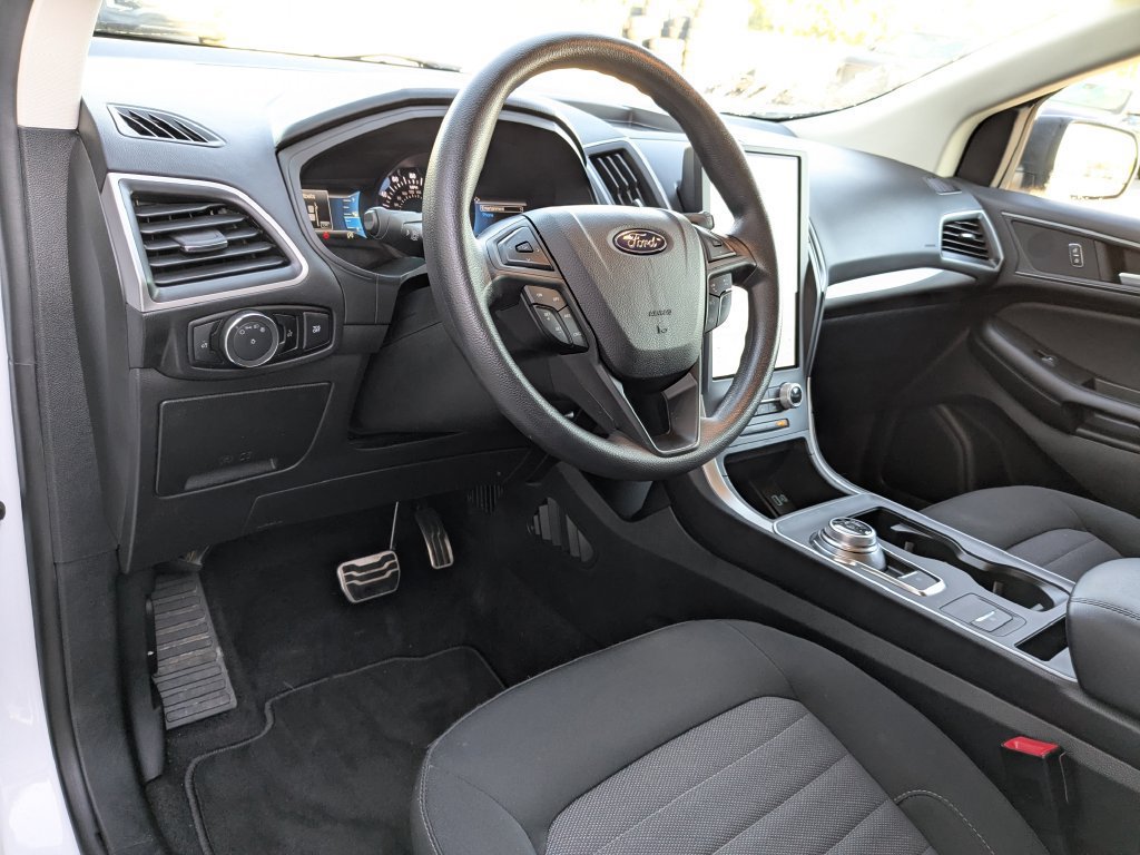 Used 2024 Ford Edge SE AWD/4WD image 2