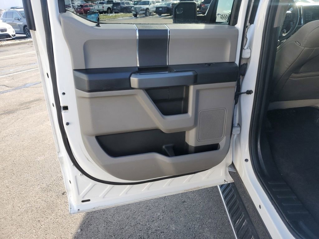 Used 2015 Ford F150 XLT image 25